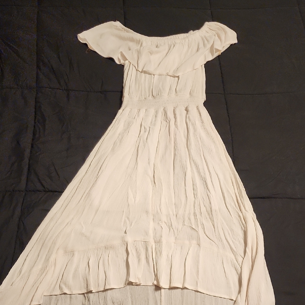 Elegant White Off-Shoulder Dress